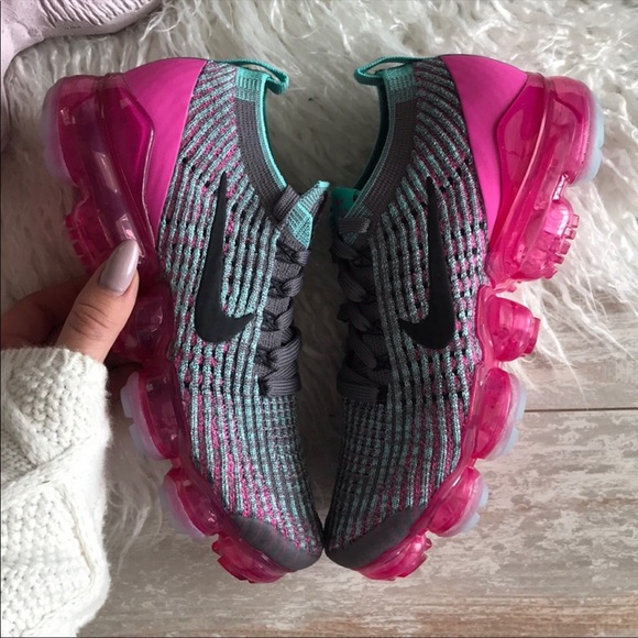 NWT Nike Air Vapormax Flyknit 3 - Picture 4 of 8